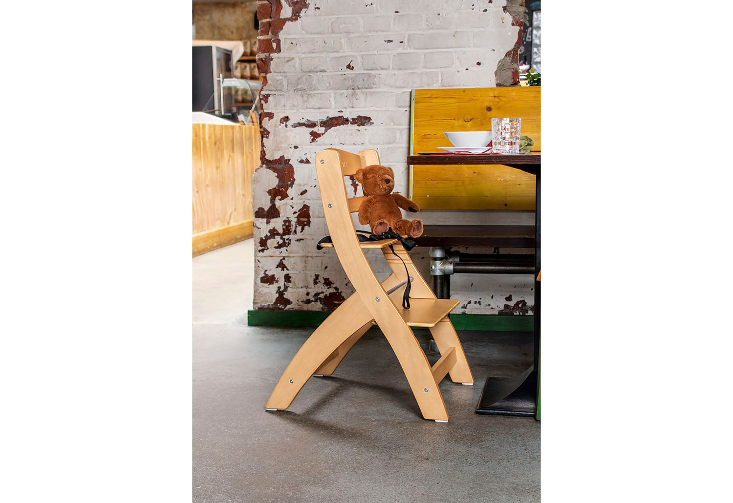 Chaise d'escalier « Thilo », vernie transparente