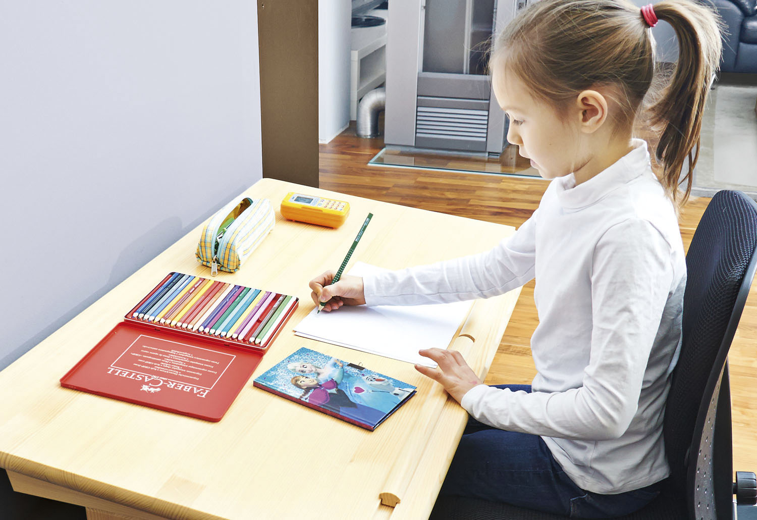 Bureau pour enfant "Lena", laqué transparent