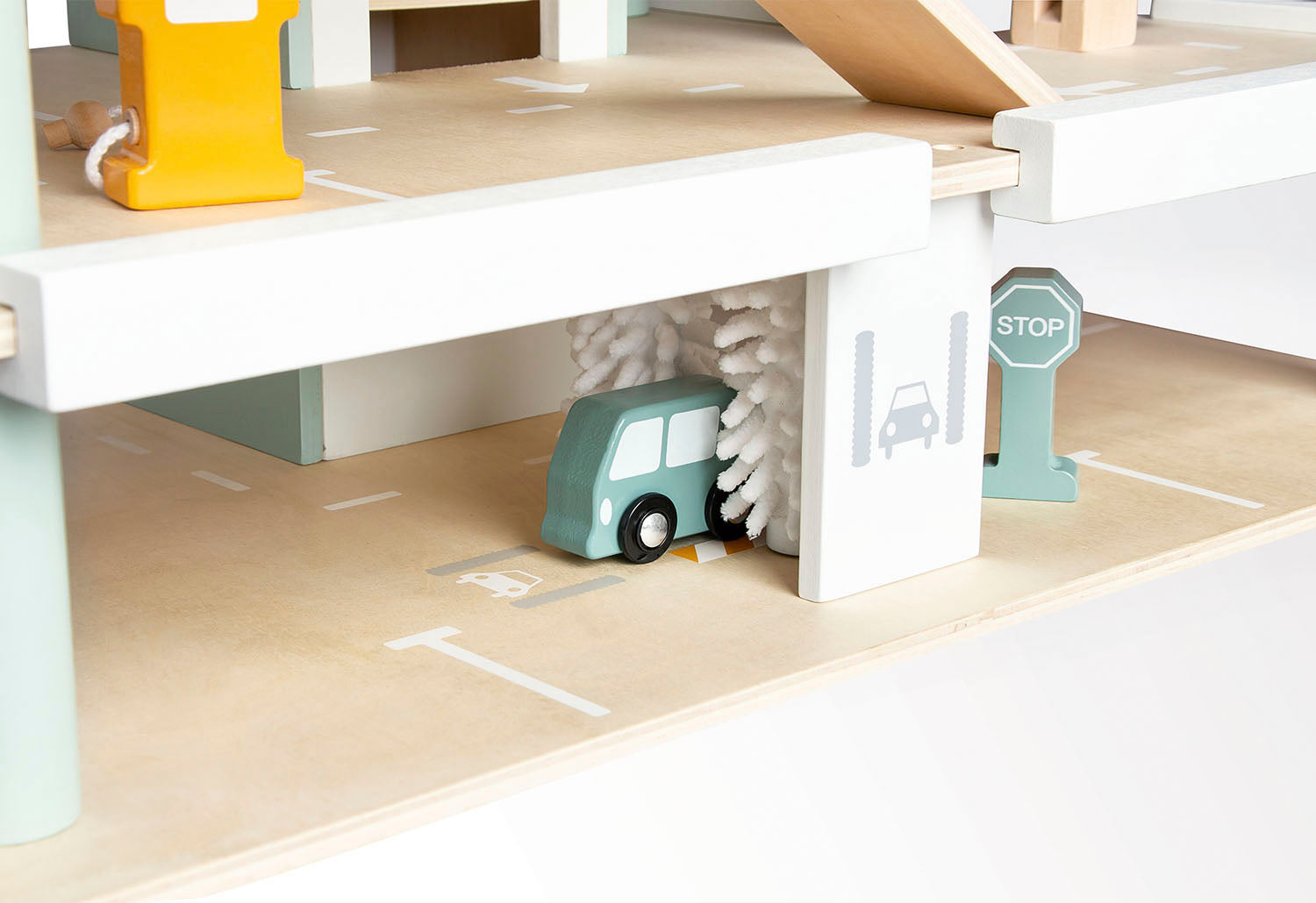 Parking « Kurt » avec accessoires