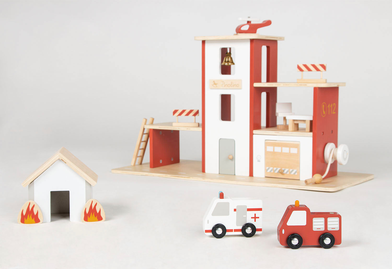 Caserne de pompiers « Ben » avec accessoires